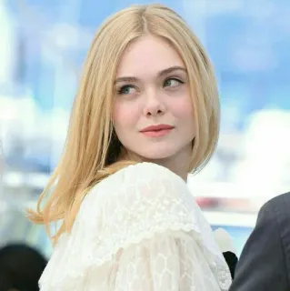 😊 Elle Fanning Elle Fanning, actriz, rubia, retrato, celebridad, mujer telegram sticker