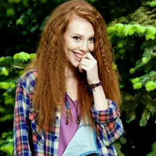 😜 donna, rossa, sorriso, camicia a quadri, ritratto, ragazza, casual telegram sticker