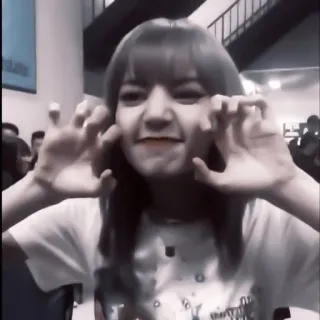 🎧 Lisa K-pop, cantante, linda, mujer, joven, chica, ídolo whatsapp sticker