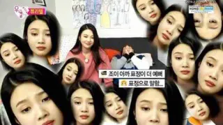 🙃 Joy 조이 아까 표정 더 예뻐
표정으로 말함... woman, k-pop, idol, singer, actress, selfie, celebrity telegram sticker