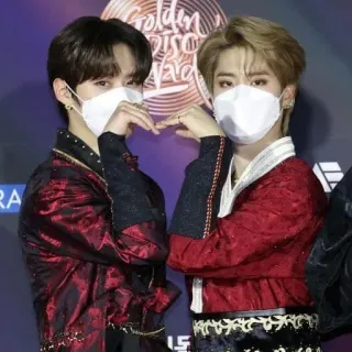 ❤️ kpop, idol, música, premios, hanbok, coreano, tradicional whatsapp sticker