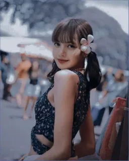🦋 Lisa kpop, cantante, ídolo, música, Blackpink, celebridad, flor telegram sticker