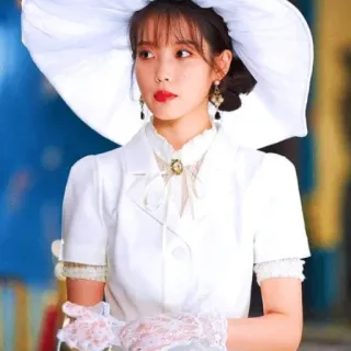 ✨️ IU IU, K-Pop, singer, actress, Korean, celebrity, hat, white dress telegram sticker
