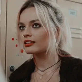 ✨ Maeve Wiley Sex Education 메이브 와일리, 오티스의 비밀 상담소, 엠마 매키, 십대 드라마, 넷플릭스, 캐릭터, 인물 사진 telegram sticker