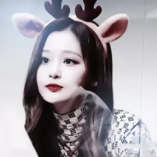 🫖 wanita, potret, rusa kutub, tanduk, K-pop telegram sticker