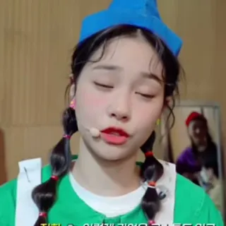 💚 진짜요? 이렇게 귀여운건 처음 듣고 있어요. woman, girl, cute, portrait, face, hair telegram sticker