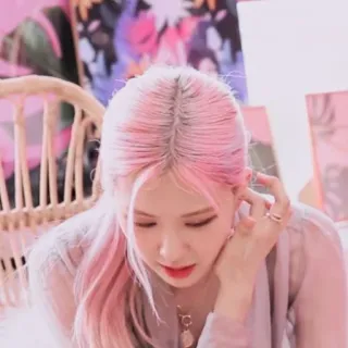 🌷 Rose rosa, kpop, cantante, pelo rosa, belleza, mujer whatsapp sticker