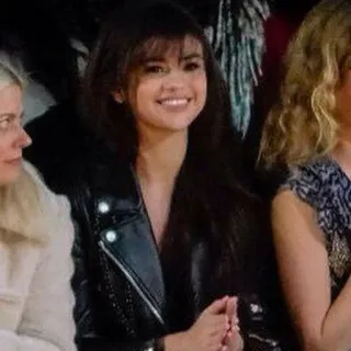 👜 Selena Gomez Selena Gomez, Actriz, Cantante, Celebridad, Mujer telegram sticker