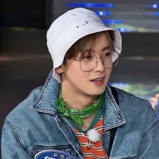 〽 우영우 Persona, Sombrero, Gafas, Pañuelo, Chaqueta vaquera, Asiático telegram sticker