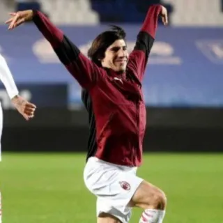 💃 pemain sepak bola, atlet, olahraga, perayaan, AC Milan, sepak bola telegram sticker