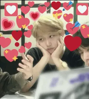 💛 Felix K-pop, Stray Kids, coeurs, mignon, Felix, garçon, contenu de fans telegram sticker