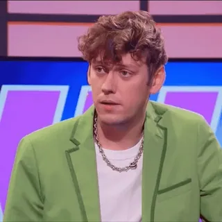 🤨 Mann, Person, Porträt, Grüne Jacke, Halskette whatsapp sticker