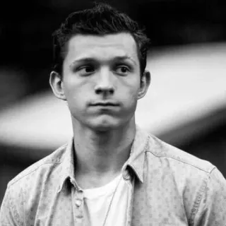 ⚙ Tom Holland actor, retrato, celebridad, blanco y negro whatsapp sticker
