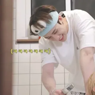 😂 ㅋㅋㅋㅋㅋㅋㅋㅋ riendo, coreano, meme, feliz, gracioso whatsapp sticker