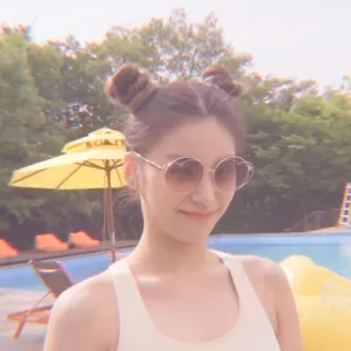 🐧 mulher, óculos de sol, piscina, ao ar livre, roupa de banho, verão telegram sticker
