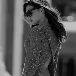 🎐 Frau, Mode, Model, Pullover, Sonnenbrille, Rückenfrei telegram sticker