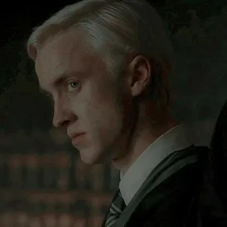 🐍 Draco Malfoy Harry Potter mago, Slytherin, magia, estudiante, escuela telegram sticker