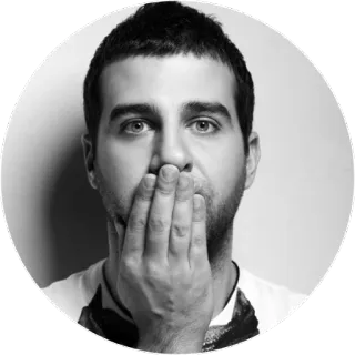 🤭 мужчина, лицо, рука, рот, серьезный, портрет telegram sticker