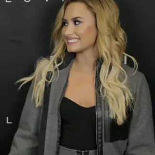 🍼 Demi Lovato singer, celebrity, woman, blonde hair, portrait telegram sticker