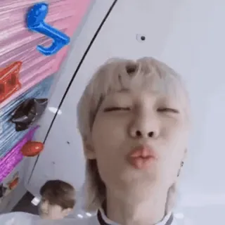 💗 whatsapp sticker
