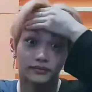 😳 Felix kpop, stray kids, felix, meme, 搞笑, 脸, 表情 telegram sticker