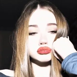 🧺 @wallgif girl, selfie, sad, bored, aesthetic, long hair, portrait, pout telegram sticker