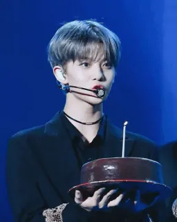 🌦 person, cake, candle, man, event, celebration, portrait, k-pop telegram sticker