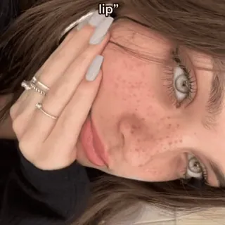 🧺 lip, wallgif girl, selfie, freckles, aesthetic, beauty, portrait telegram sticker