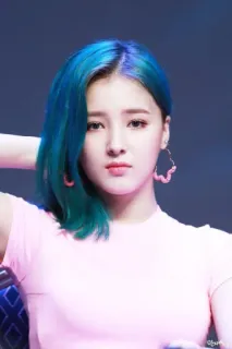 🙈 Nancy K-pop, chanteur, coiffure, femme, célébrité telegram sticker