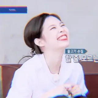 🎠 물고기 손질 할줄 모르는 женщина, улыбается, кореянка, выражение, счастье whatsapp sticker