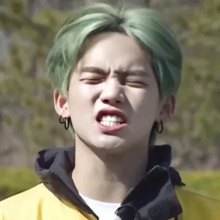 😠 uomo, capelli verdi, smorfia, asiatico, coreano, persona whatsapp sticker