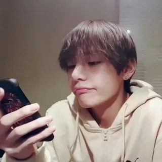 🦋 V BTS, K-Pop, Idol, Cantante, V, Kim Taehyung telegram sticker