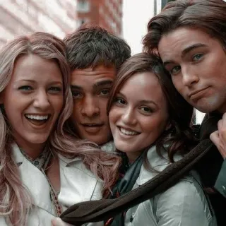 🤗 Gossip Girl Gossip Girl, Blair Waldorf, Chuck Bass, Serena van der Woodsen, Nate Archibald, Upper East Side, Série TV telegram sticker