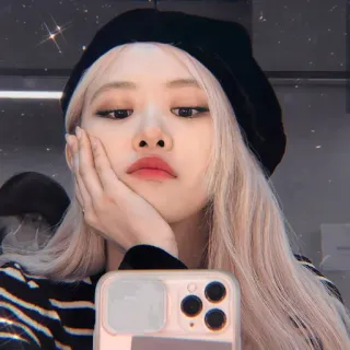 🍐 Rose mujer, selfie, retrato, k-pop, blackpink, rosé, cantante, boina, ídolo telegram sticker