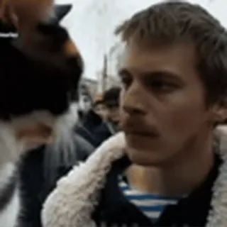 😡