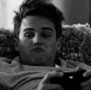 ▪️ man, gamer, videogame, controller, bank, casual, binnen telegram sticker