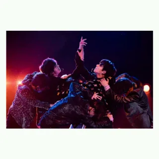 ✨ gruppo, persone, concerto, performance, assembramento, palco telegram sticker