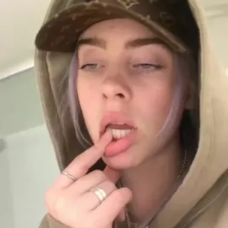 🌊 Billie Eilish Billie Eilish, piosenkarka, celebrytka, muzyk, portret telegram sticker