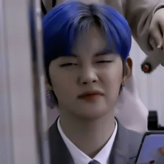 🌟 persona, pelo azul, hombre, retrato, kpop telegram sticker