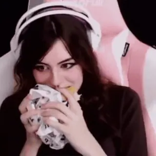 🍒 wanita, makan, sandwich, gamer, headphone, kursi telegram sticker