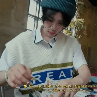 🥡 REAL
두고 다니기에는 너무 많아서 힘들어요ㅋㅋㅋㅋ
It's hard to carry on the ha ha ha whatsapp sticker