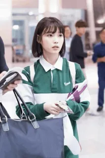 🌱 IU IU, K-pop, Célébrité, Chanteuse coréenne, Mode aéroport telegram sticker