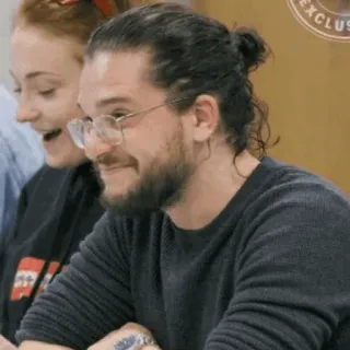 😐 Jon Snow Game of Thrones Jon Snow, Kit Harington, Game of Thrones, Série TV, Acteur, Lunettes, Chignon homme telegram sticker