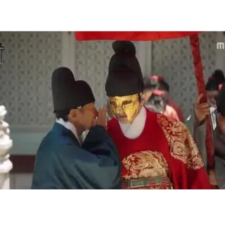 👂 Drama storico coreano, Era Joseon, Abbigliamento tradizionale, Intrighi di corte, Segreto, Sussurro, Maschera d'oro whatsapp sticker