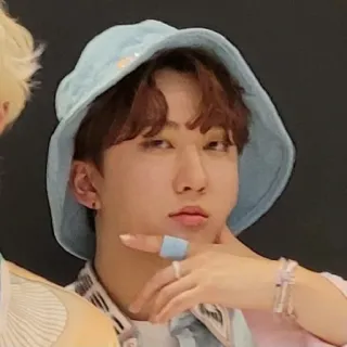 🤔 whatsapp sticker