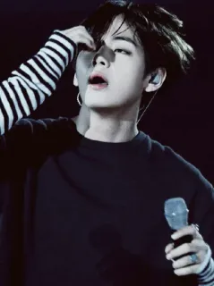 🕸 V K-pop, cantante, masculino, micrófono, BTS, ídolo whatsapp sticker