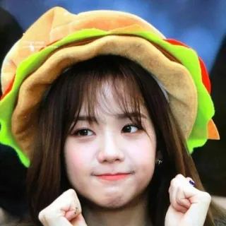 🌟 femme, chapeau, nourriture, sourire, asiatique telegram sticker