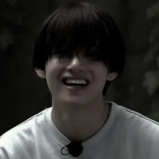 🎸 V K-pop, BTS, Kim Taehyung, chanteur, célébrité, idole whatsapp sticker