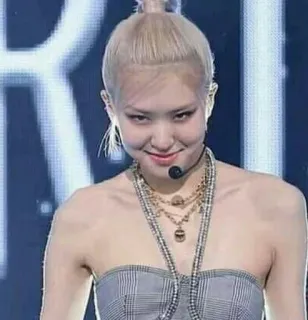🤐 Rose chanteur, K-pop, Rose, célébrité, musique telegram sticker