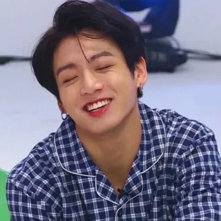 🍀 Jungkook persona, sonriendo, hombre, kpop, jungkook, bts whatsapp sticker